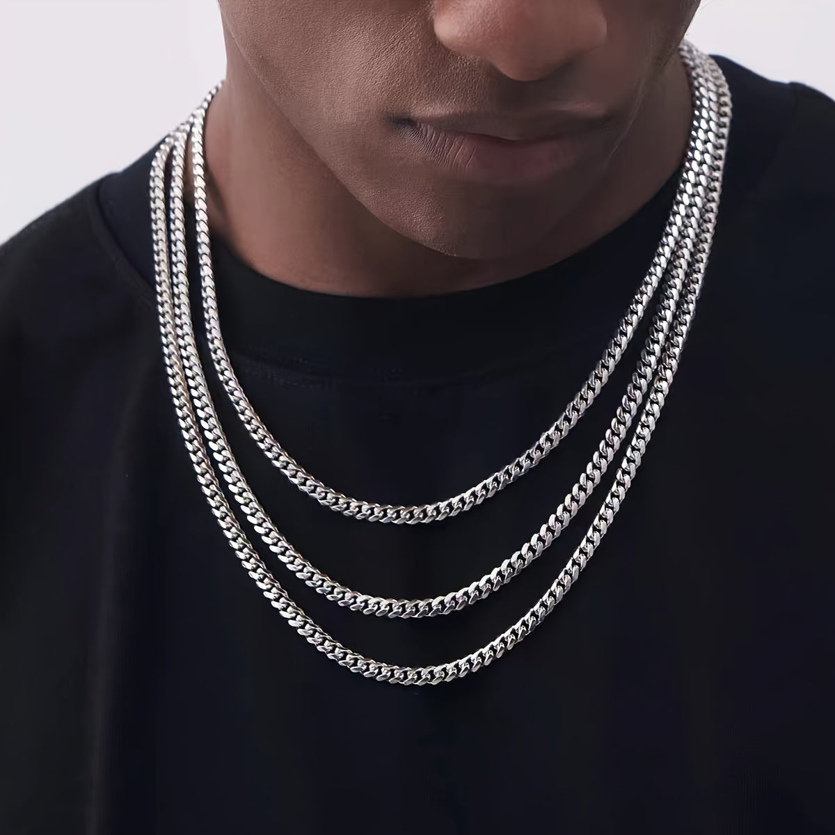 Men's Cuban Chain Necklace in Metal