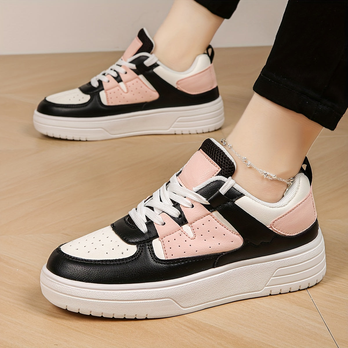 Versatile Slip-resistant Flat Sports Sneakers for Leisure Outdoor Skateboarding