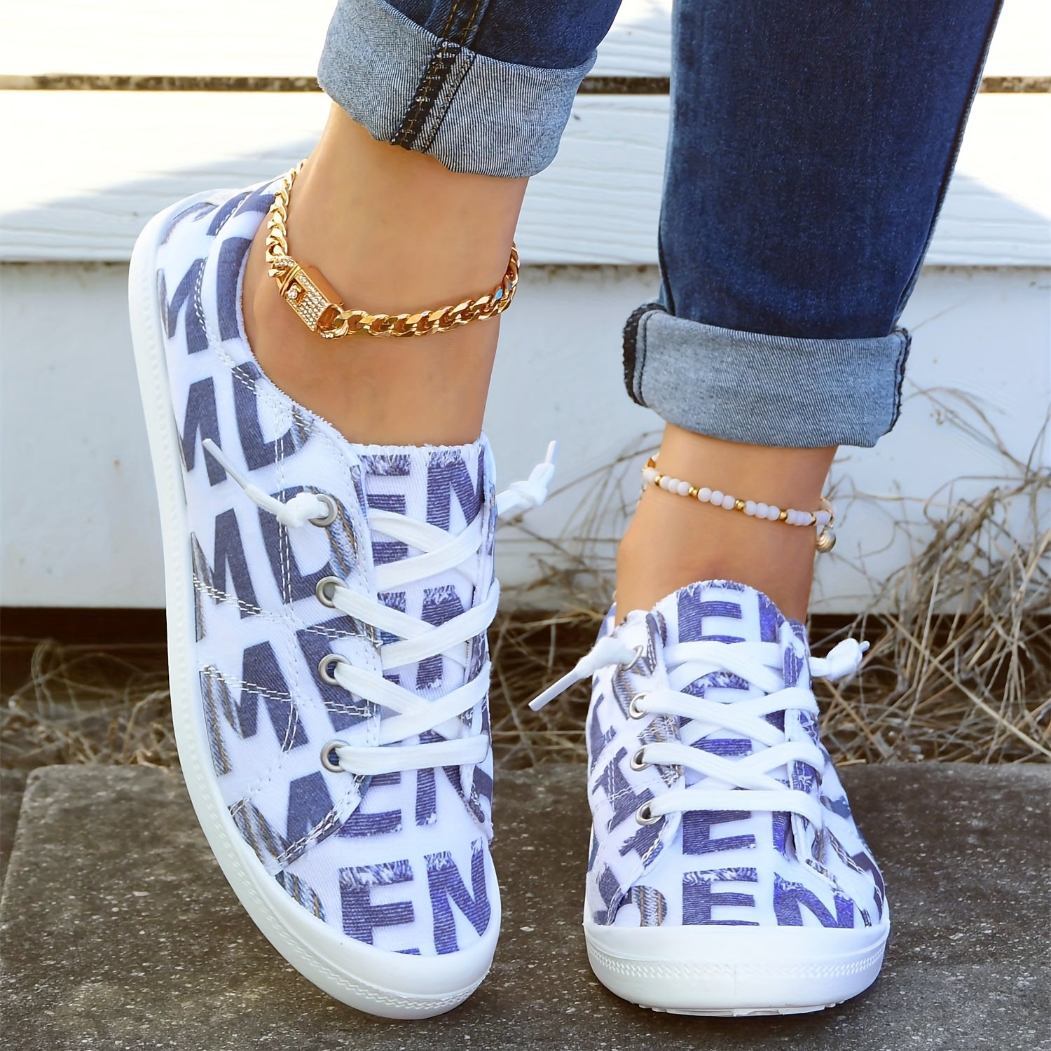 Women's Letter Print Canvas Shoes Low Top Lace Up Round Toe Casual Shoes
