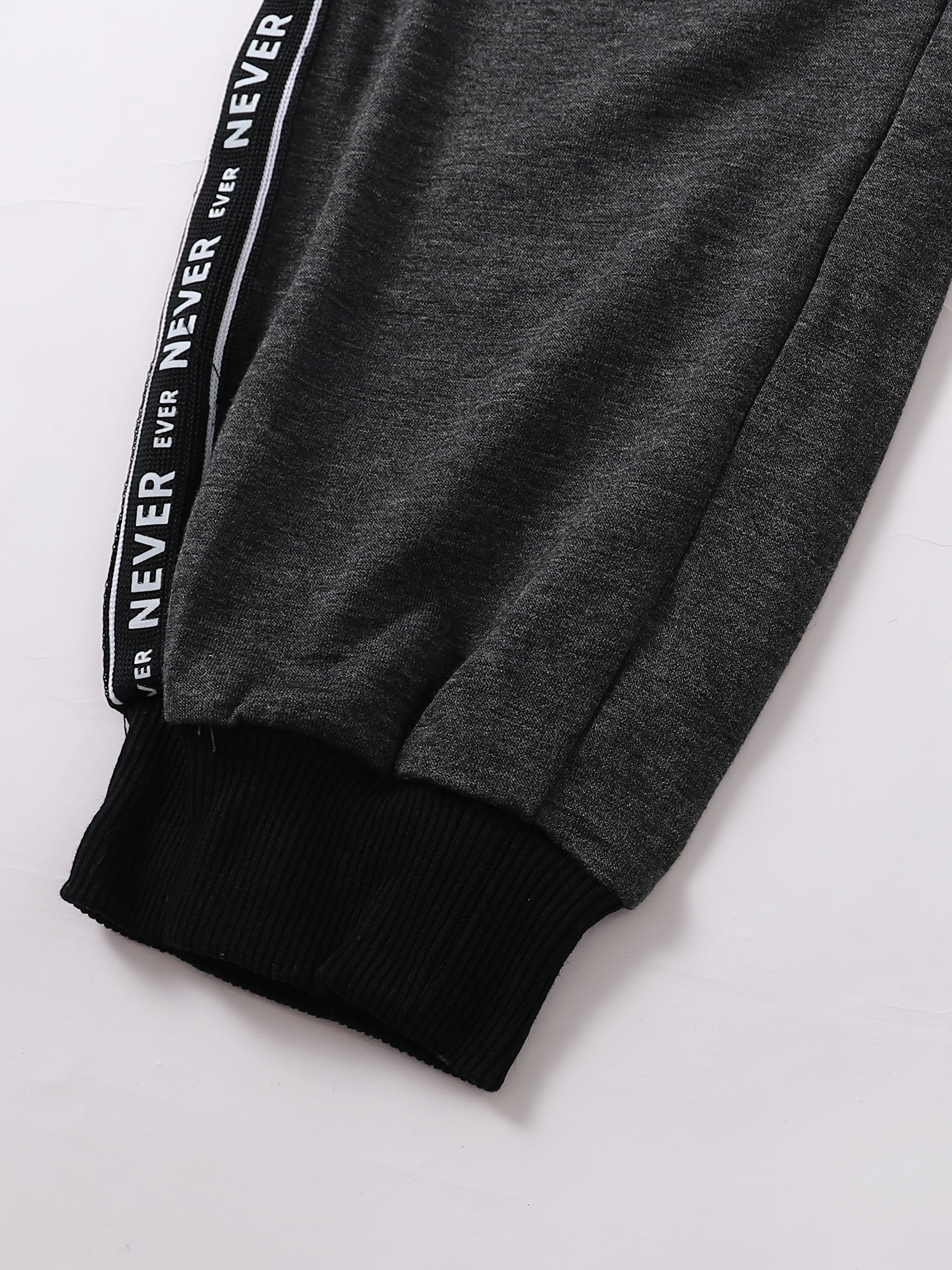 Boys Letter Print Elastic Waist Sports Pants