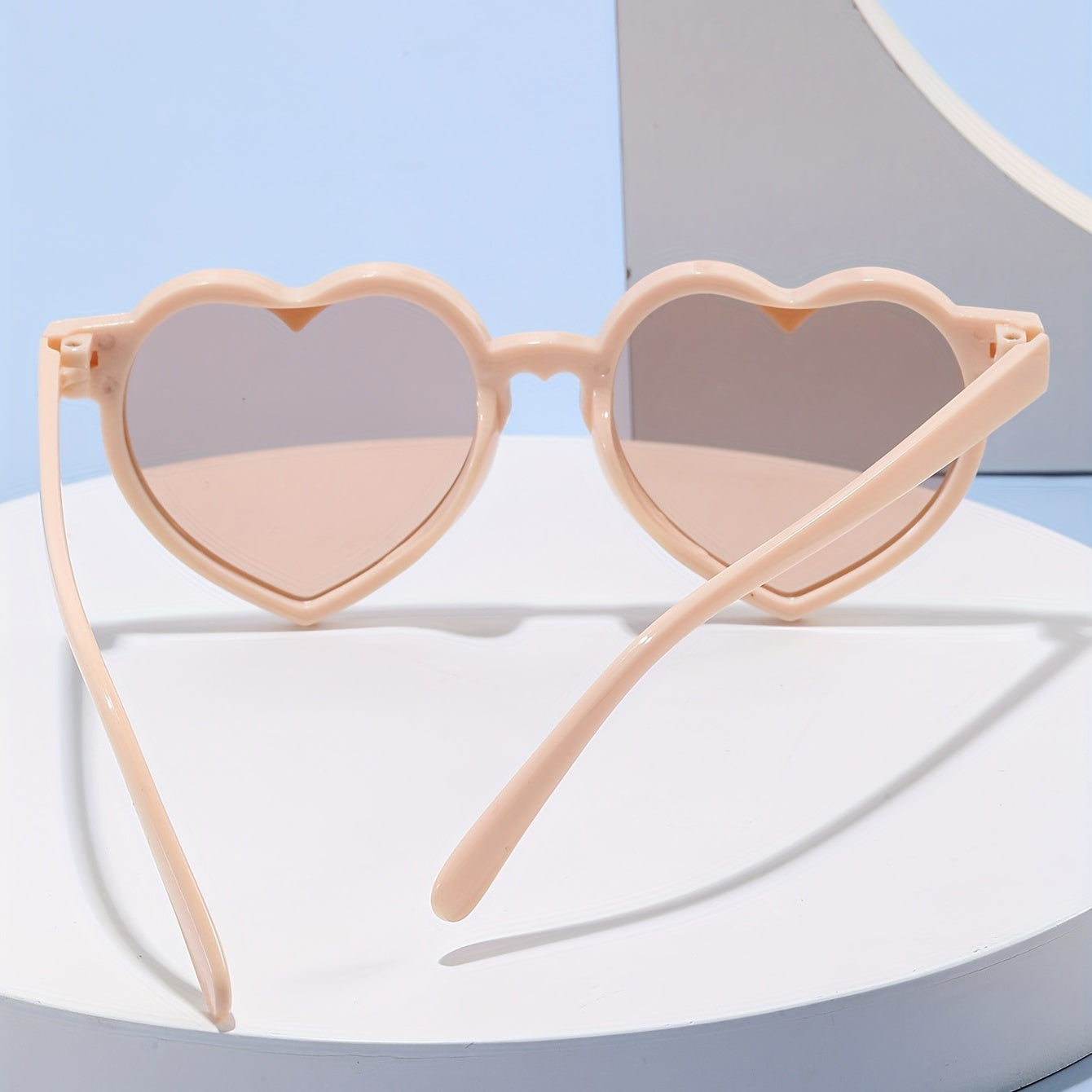 Heart Shaped Sunglasses with Pearl Glasses Chain
