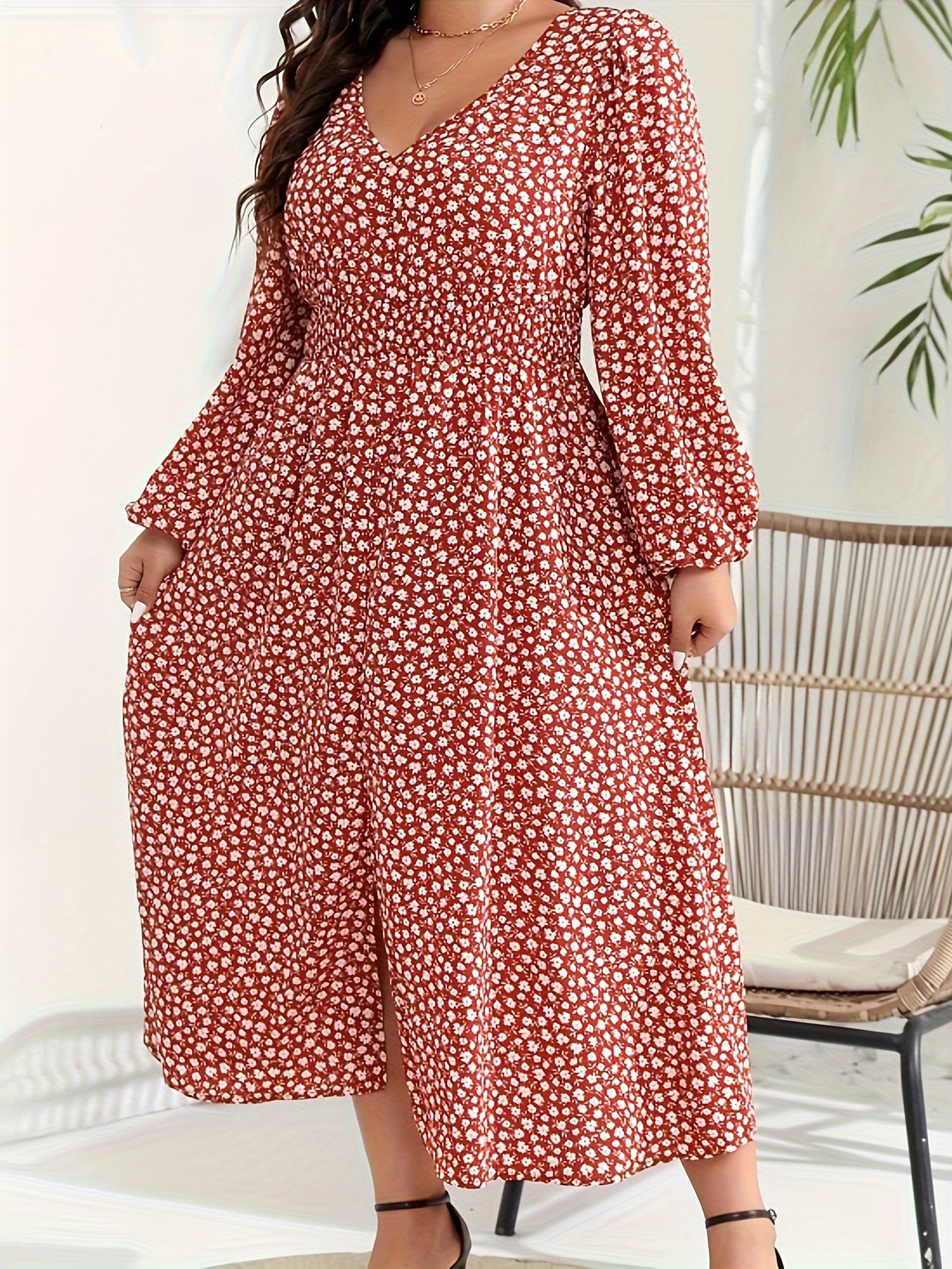  Ditsy Floral Print Long Sleeve V Neck Dress