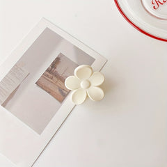Irregular Petal Hair Claw Clip Retro Frosted Shark Claw Headwear