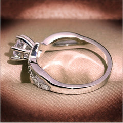 Men's Silver Alloy Ring With Artificial Diamond Engagement