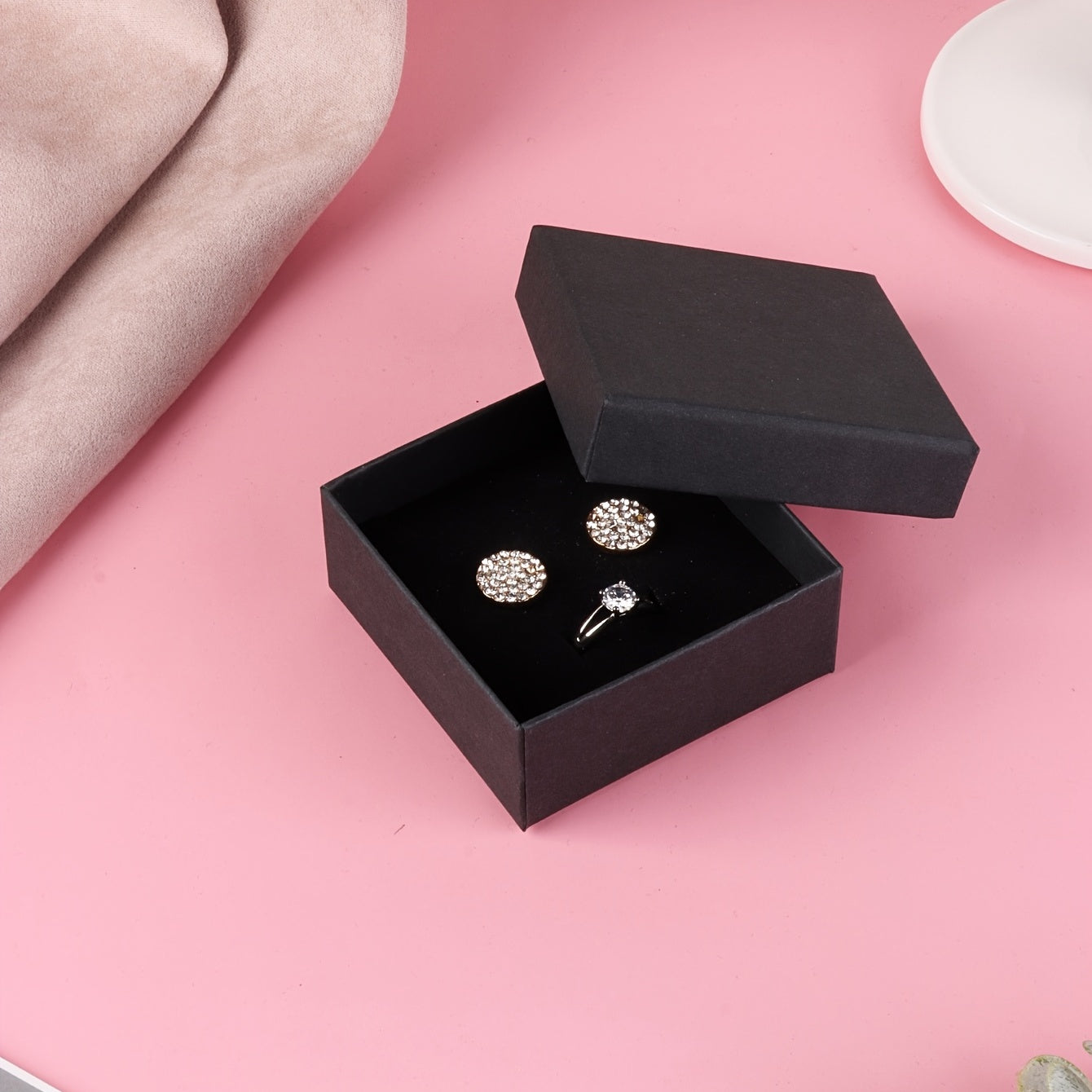 Classic Vintage Jewelry Box for Ring Pendant Necklace Earring