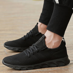 Men's Lightweight Running Shoes Breathable Outdoor Sneakers