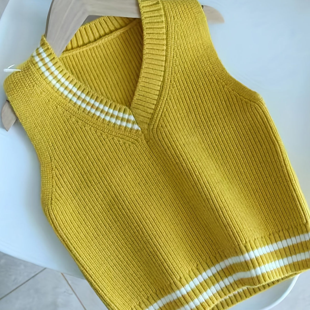 Stylish Knitted Vest for Boys & Girls - Perfect for Inside & Outside
