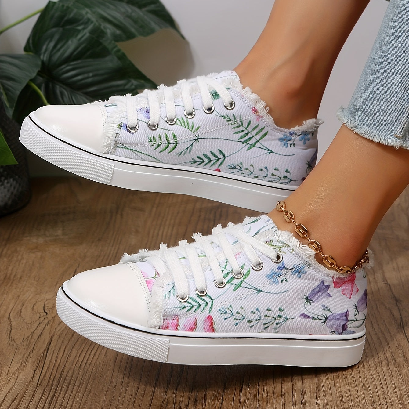 Floral Print Canvas Sneakers Lace Up Round Toe Walking Shoes
