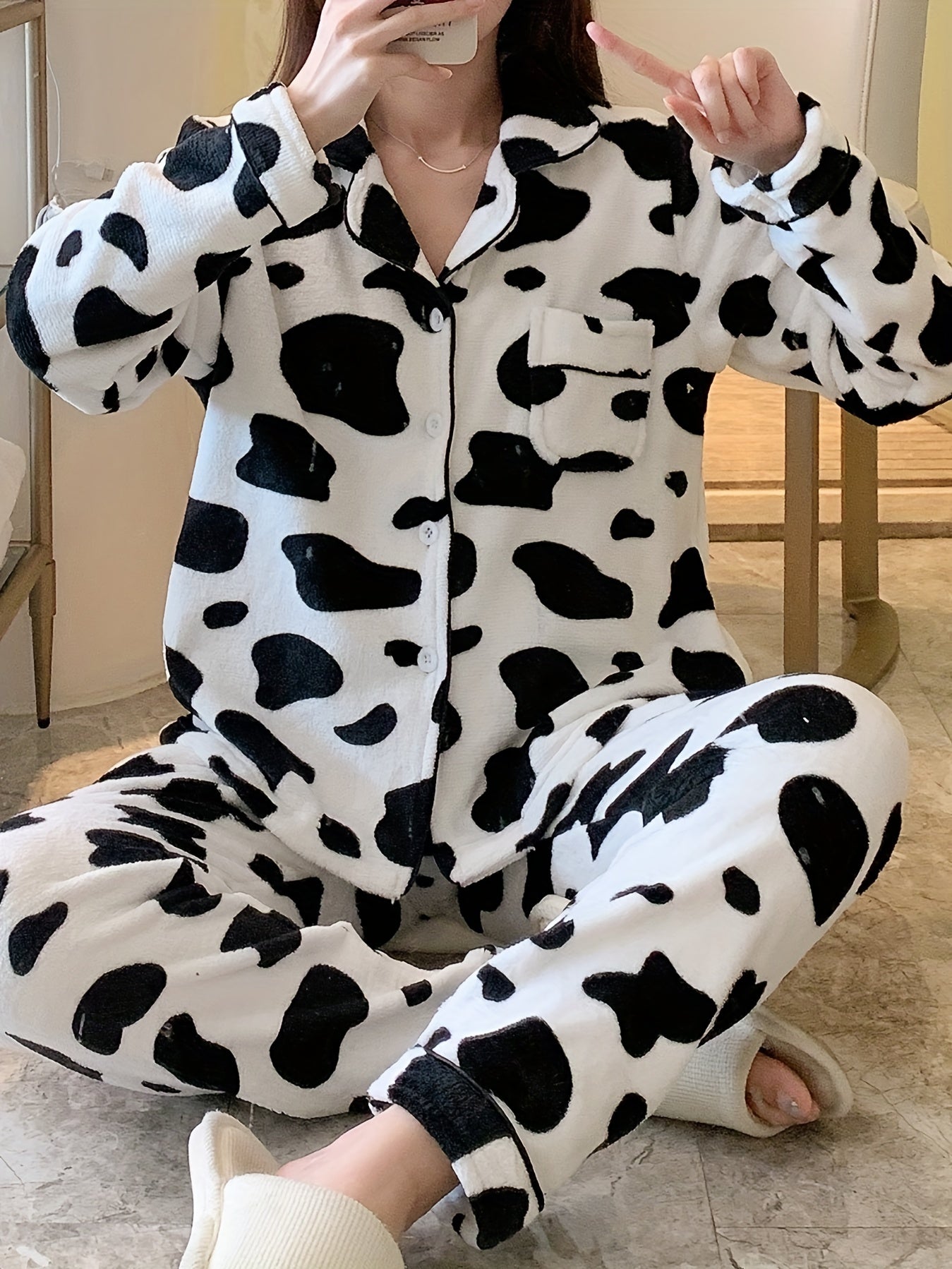 Cow Print Pajama Set Long Sleeve Top & Pants Women's Sleepwear