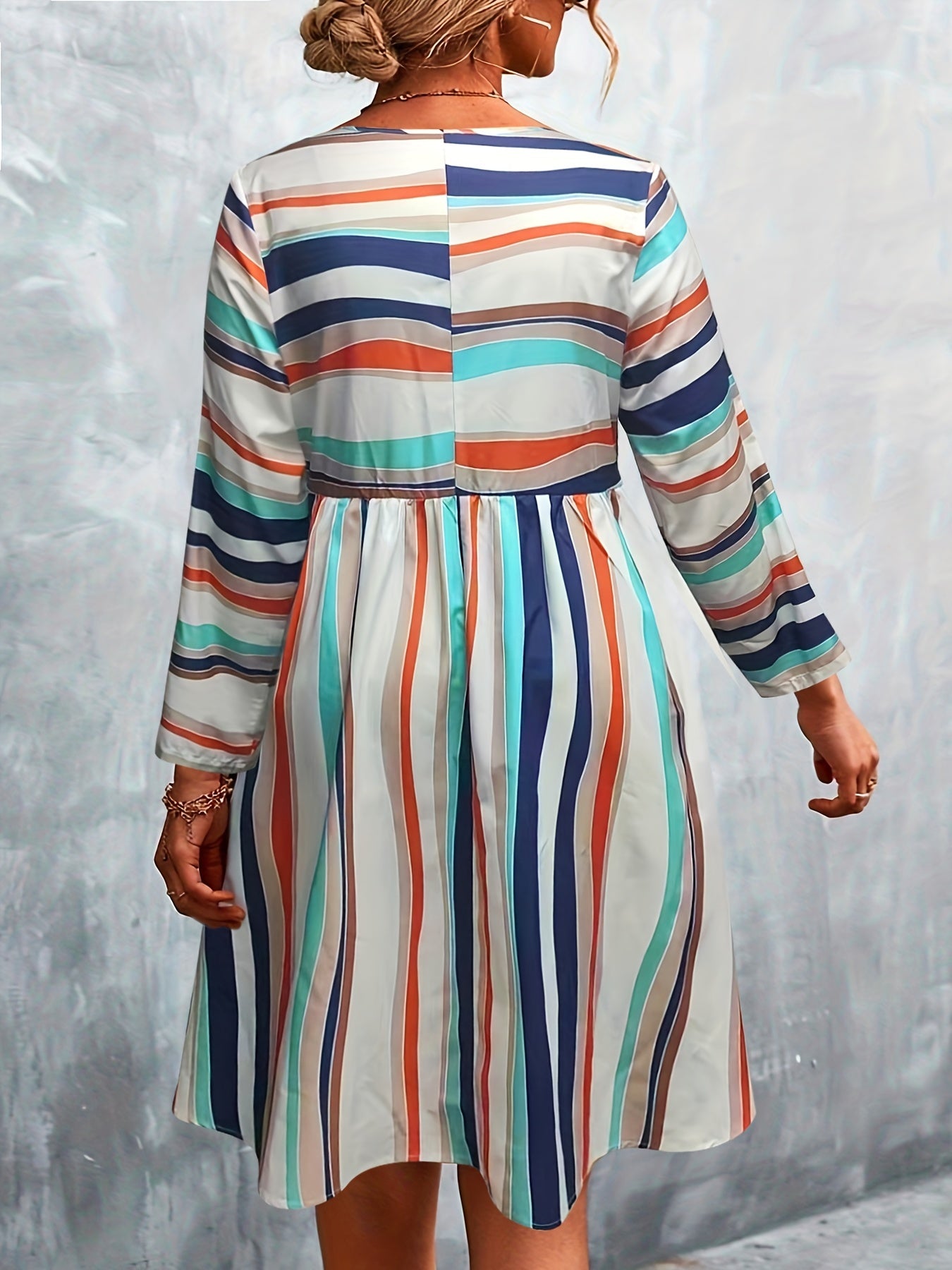  Stripe Print Long Sleeve Round Neck Mini Dress