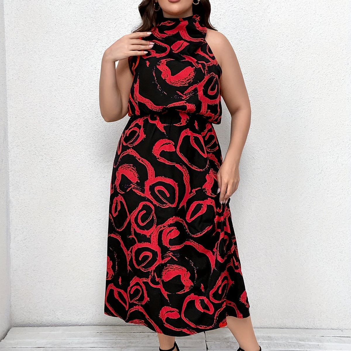  Abstract Brush Print Halter Neck Maxi Dress