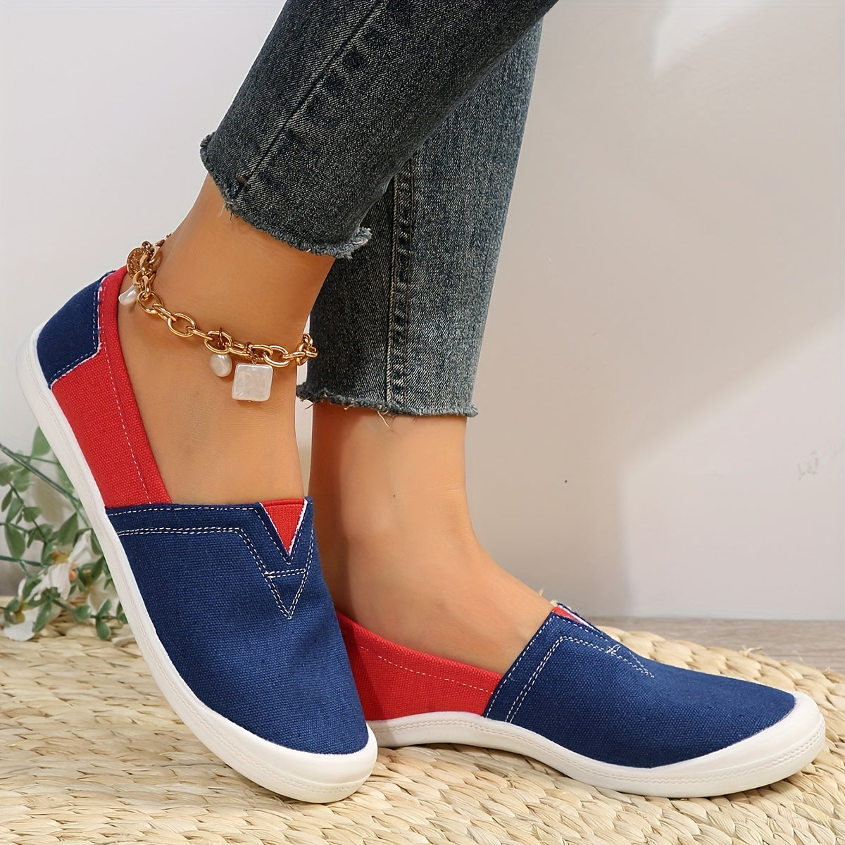Women's Casual Canvas Slip-On Shoes Lightweight Low Top Sneakers