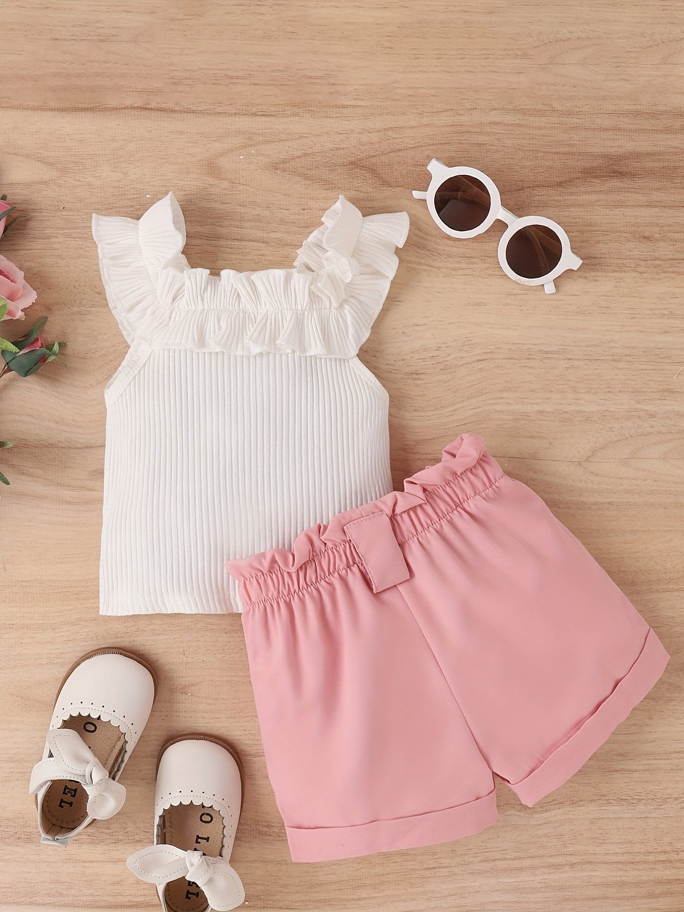 2pcs Baby Girls Ruffle Trim Sleeveless Top & Shorts Set