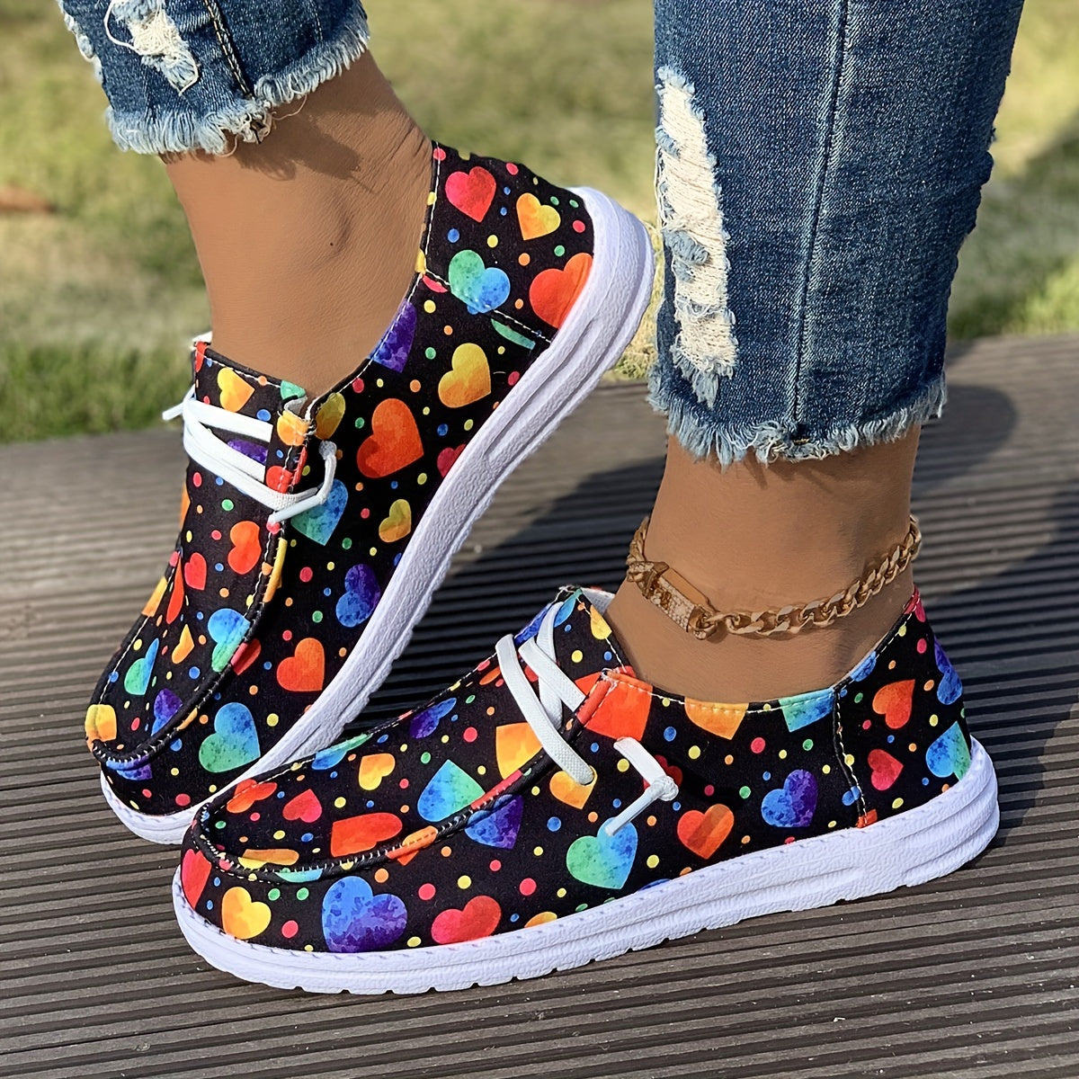 Women's Love Pattern Skateboard Shoes Colorful Lace-up Canvas