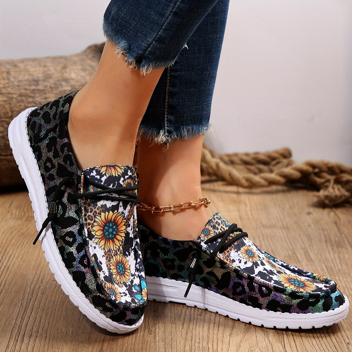 Women's Lightweight Canvas Shoes Comfy Cozy Round Toe Low Top Casual Shoes
