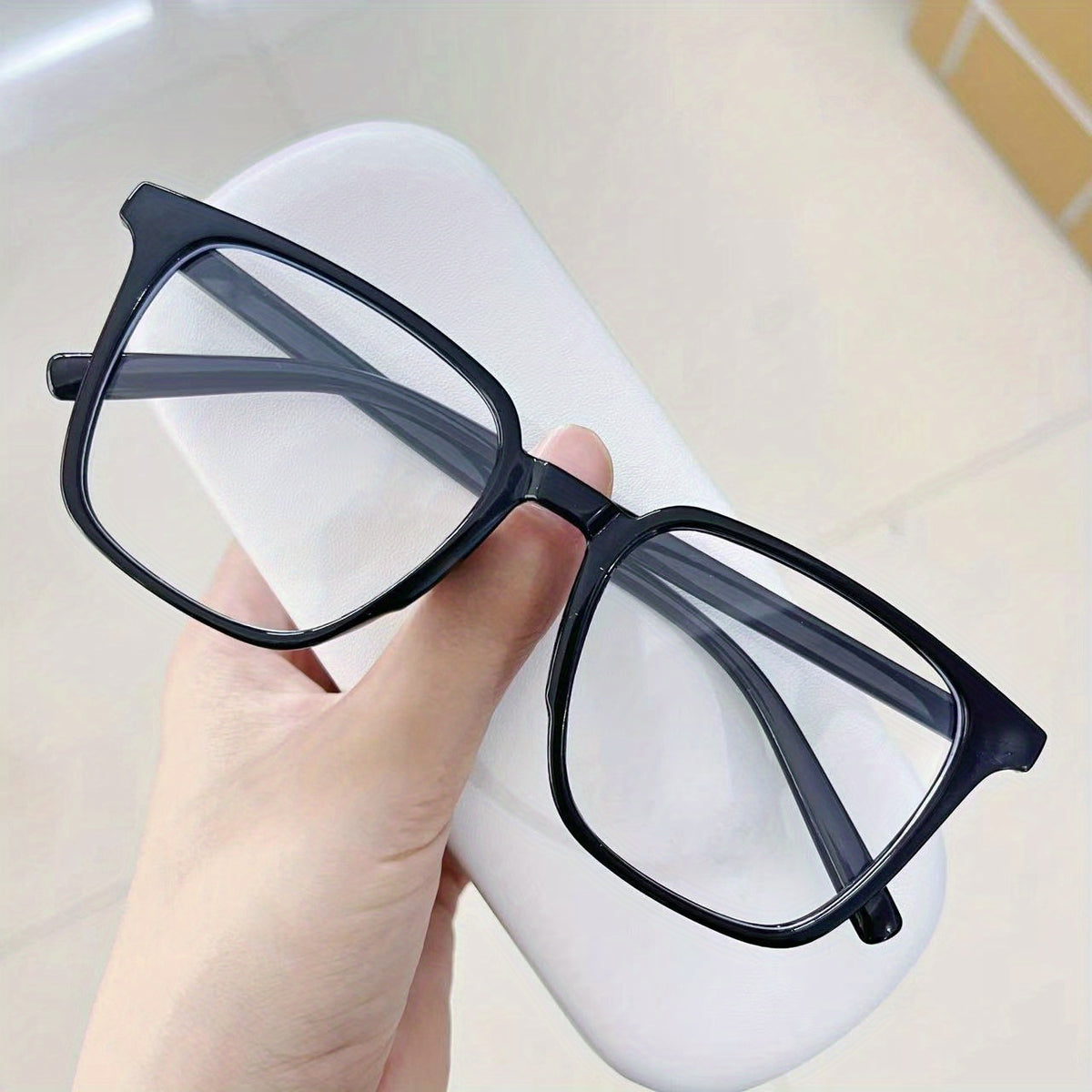 Lightweight Computer Game Glasses