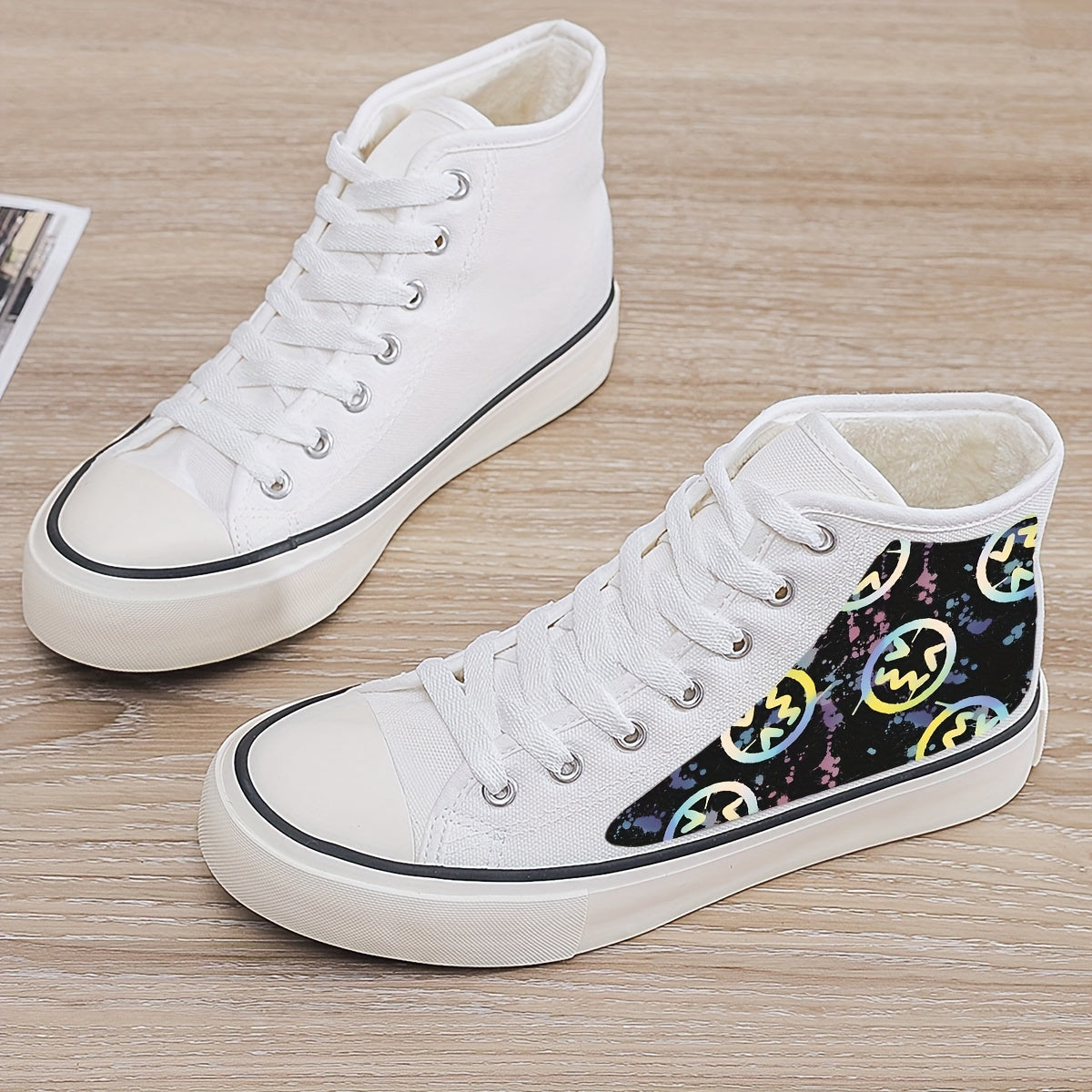 Girl's High Top Smile Face Skate Shoes With Plush Lining