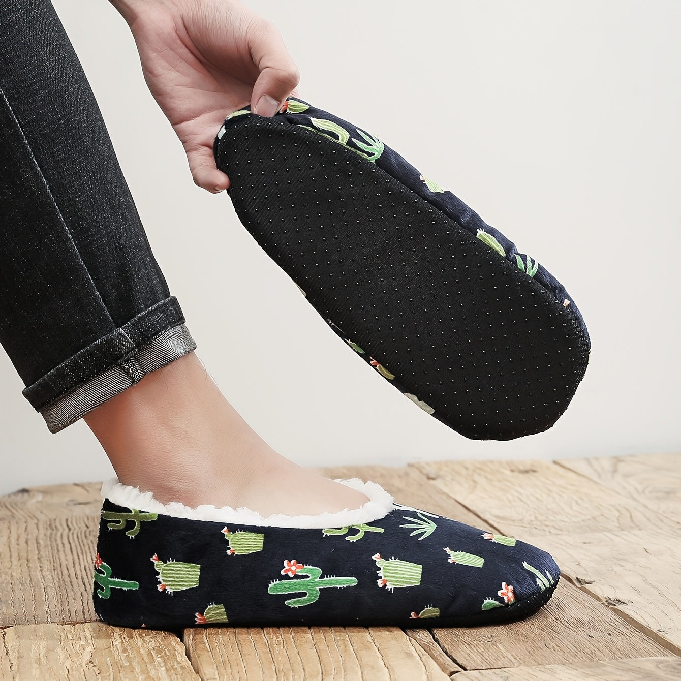 Men's Cartoon Cactus Cozy Slippers
