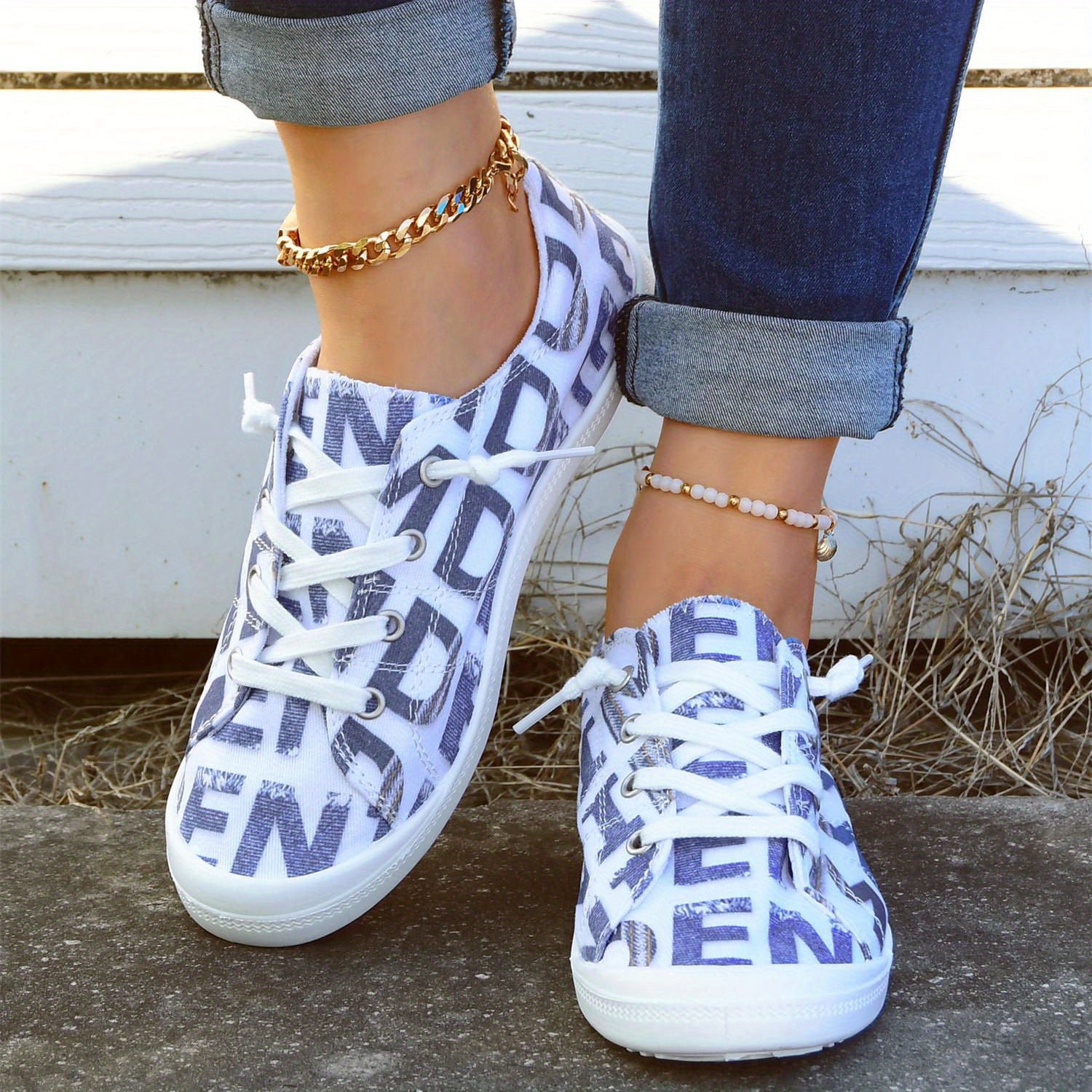 Women's Letter Print Canvas Shoes Low Top Lace Up Round Toe Casual Shoes