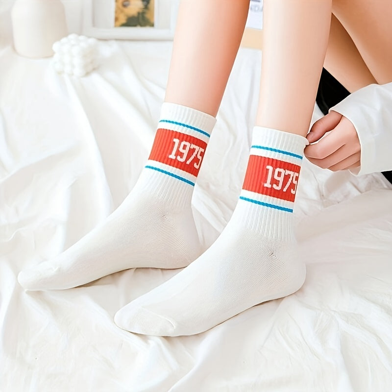 4 Pairs Letter Print Crew Socks for Women