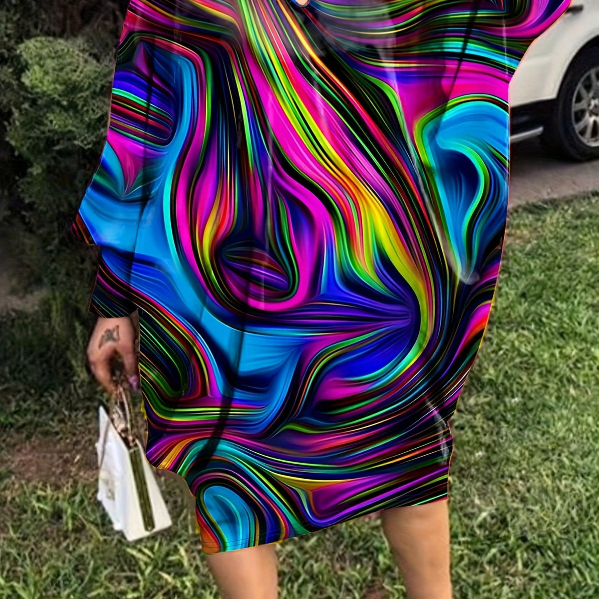  Abstract Stripe Print Round Neck Loose Fit Dress