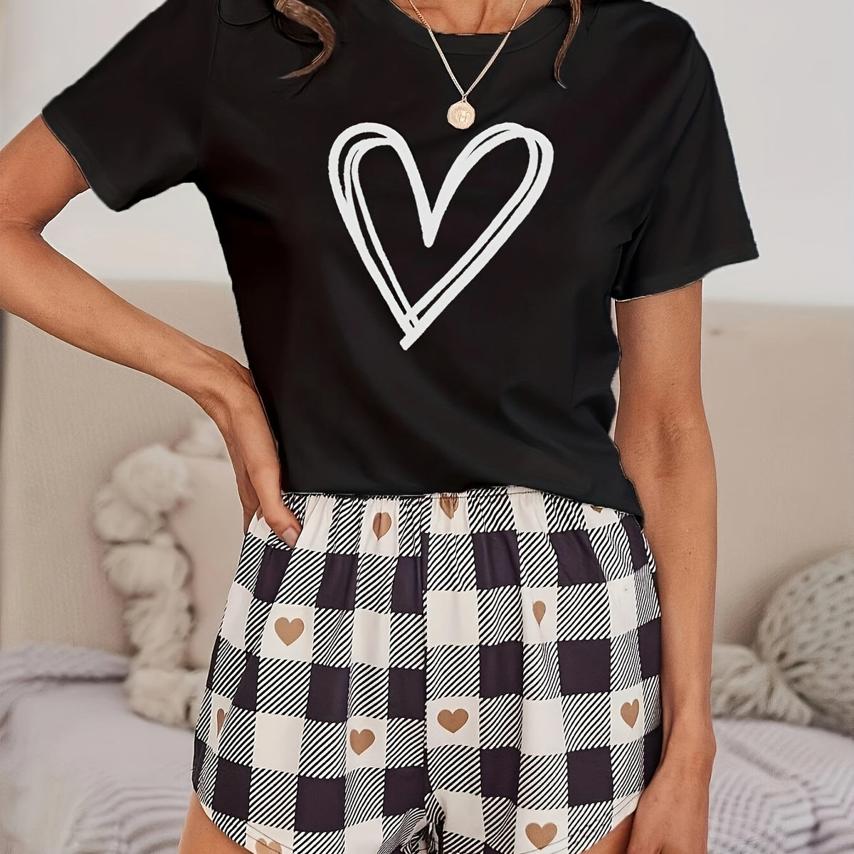 Heart Print Pajama Set Crew Neck Top & Plaid Shorts Women's Sleepwear