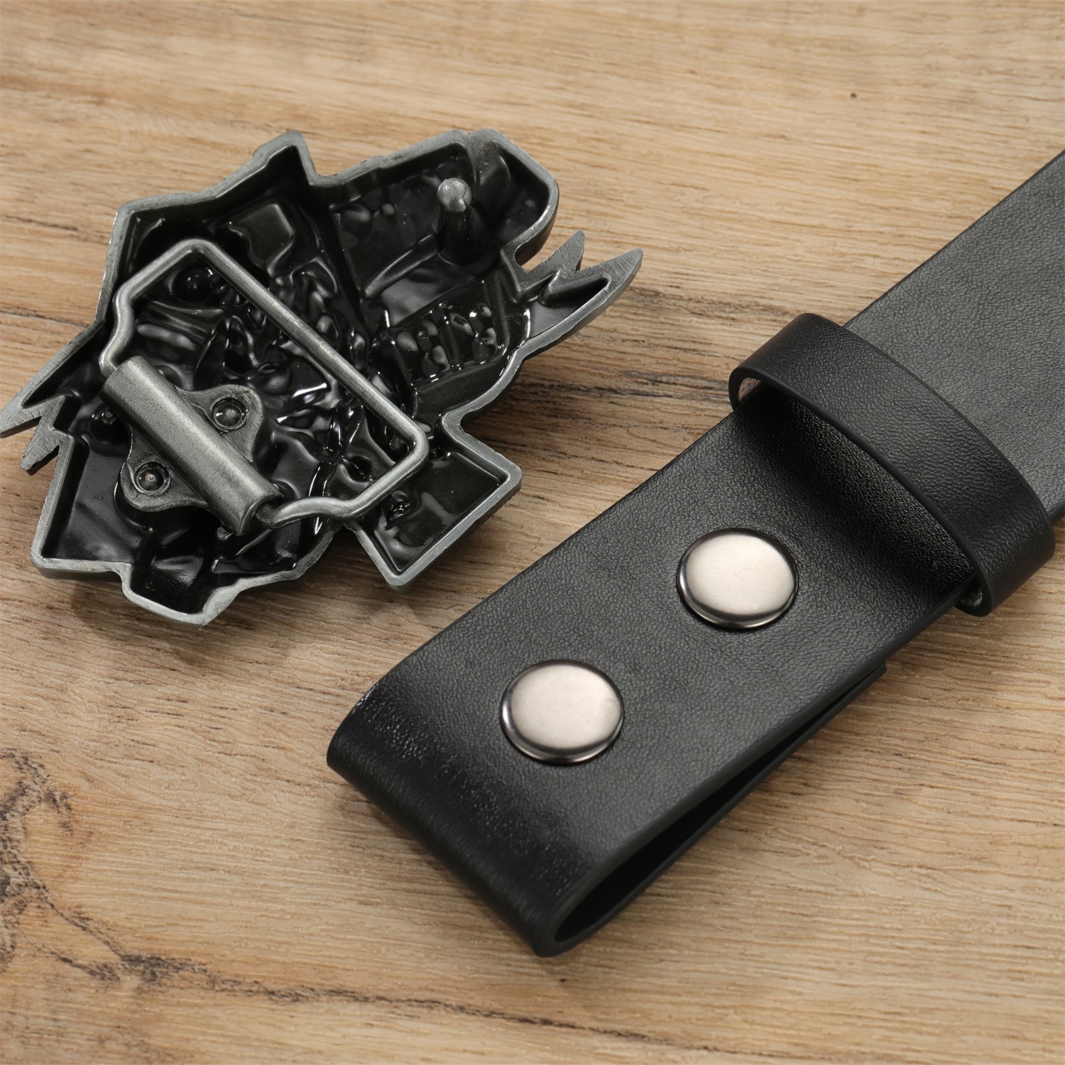 Men's Button Belt - Classic Style for Everyday Wear