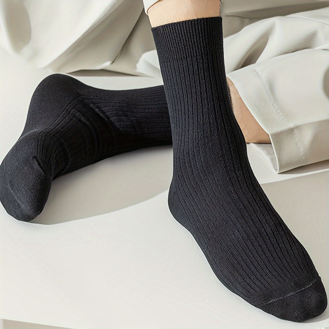 6 Pairs Women's Mid Tube Socks Solid Color Comfy & Breathable Stockings