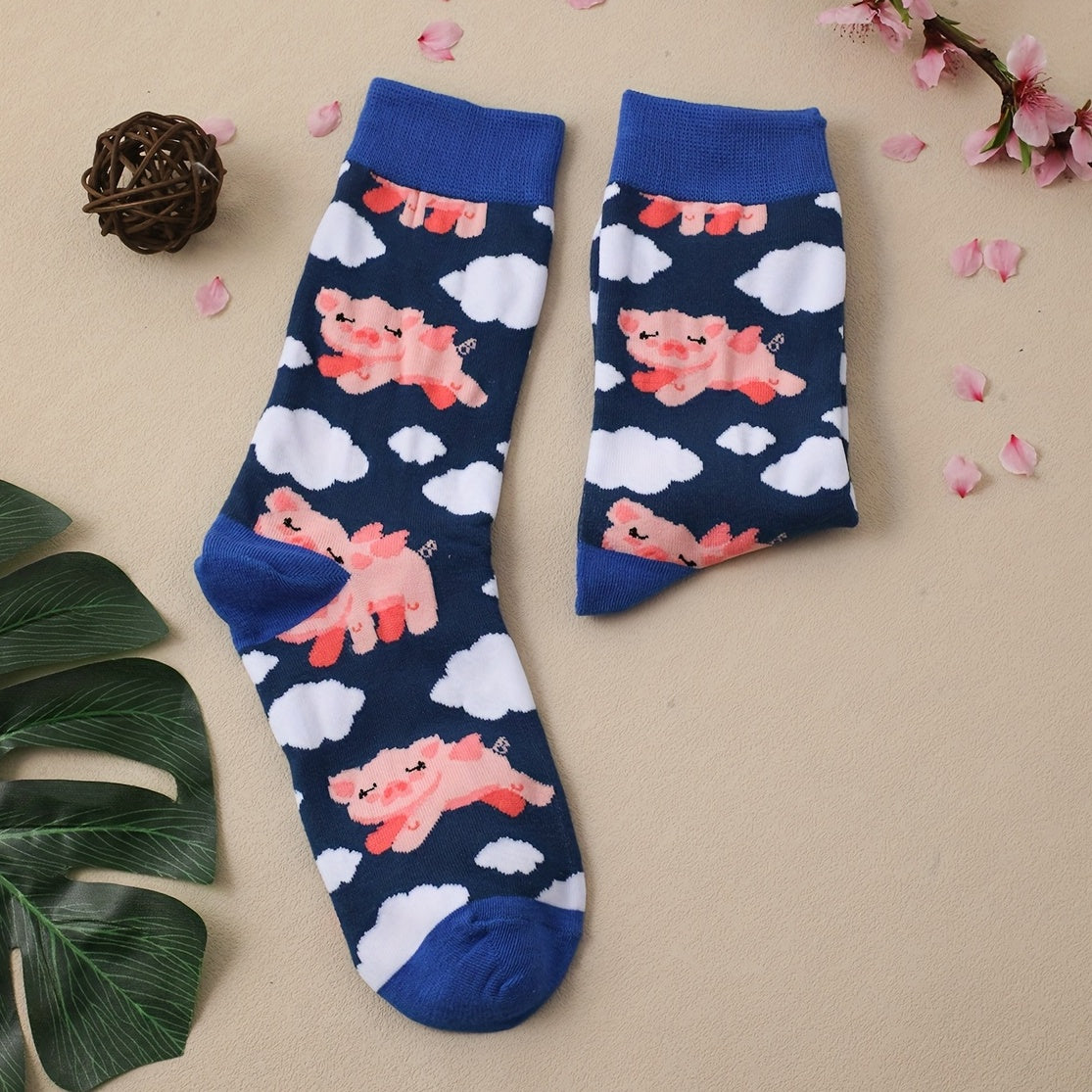 Cartoon Pig Print Crew Socks Women's Stockings