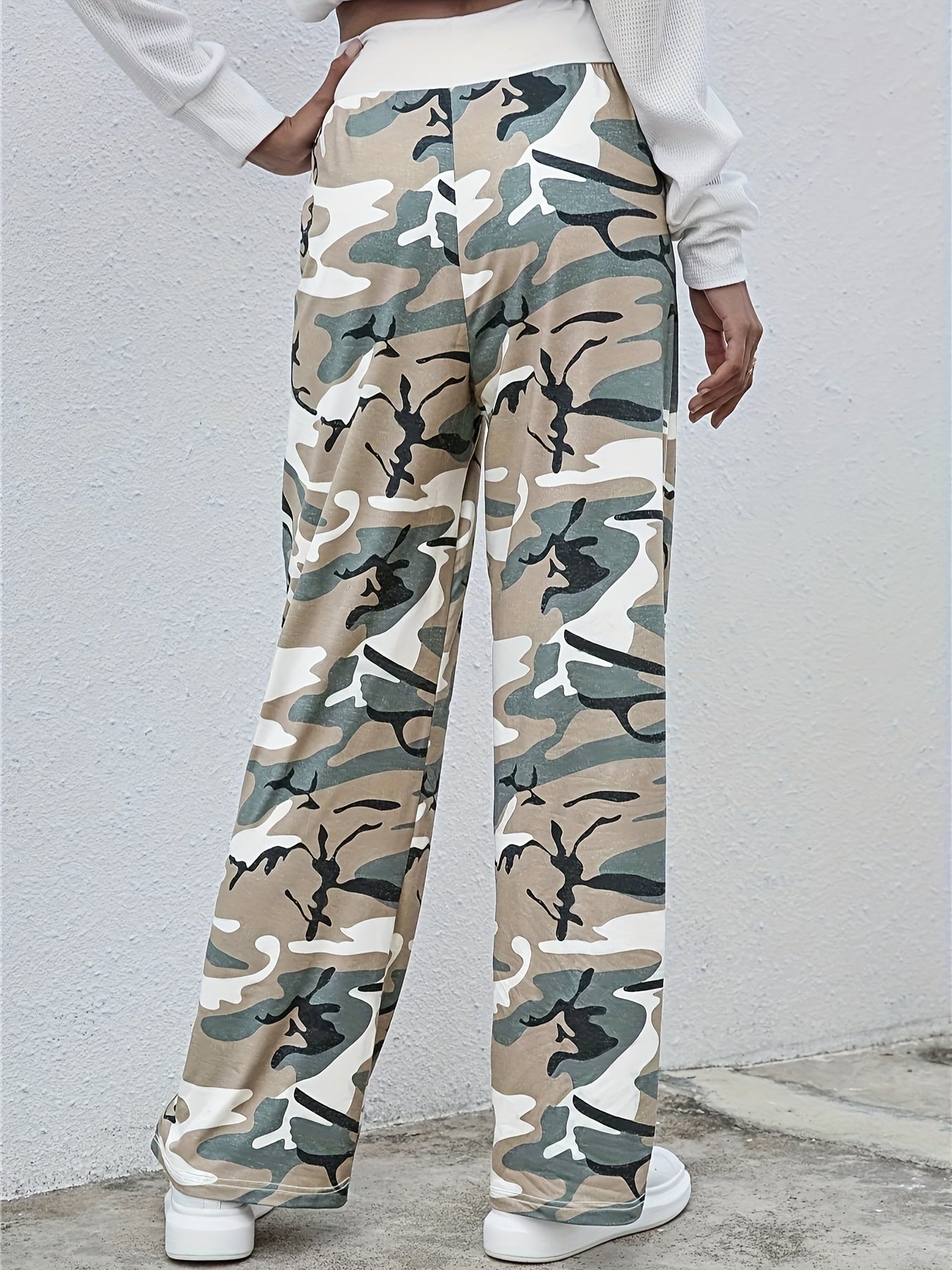 Women's Plus Camo Elastic Drawstring High Rise Wide Leg Trousers