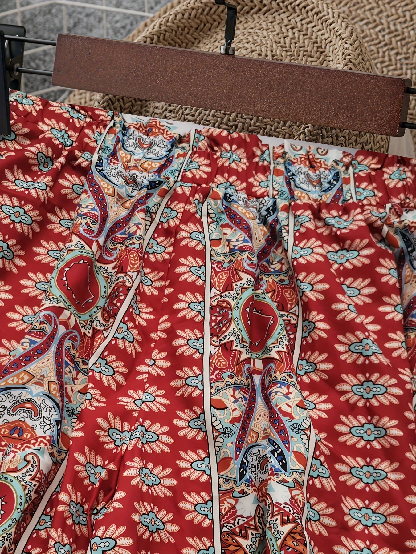  Allover Floral Print High Rise Elastic Loose Shorts