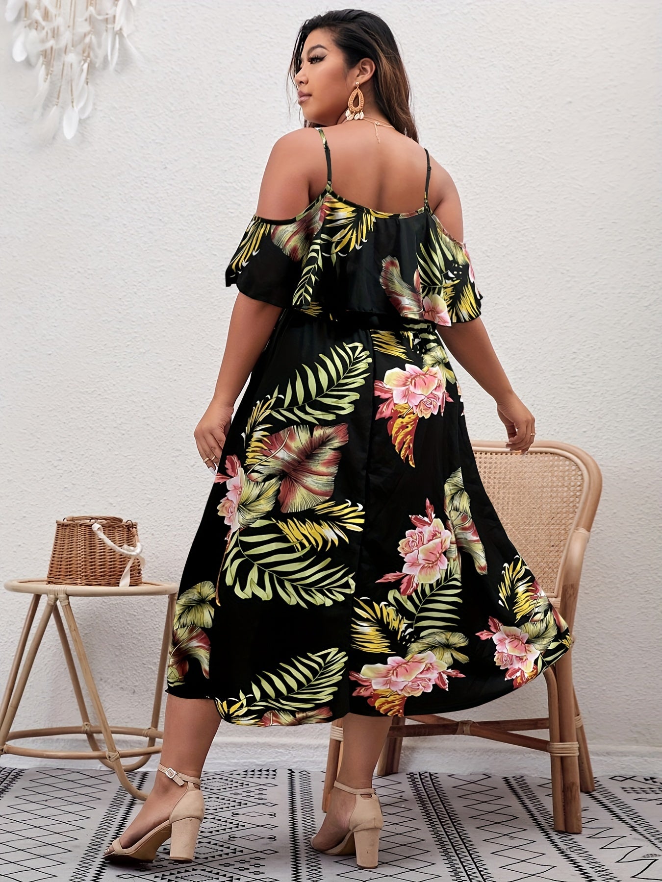  Floral Print Cold Shoulder Ruffle Dress