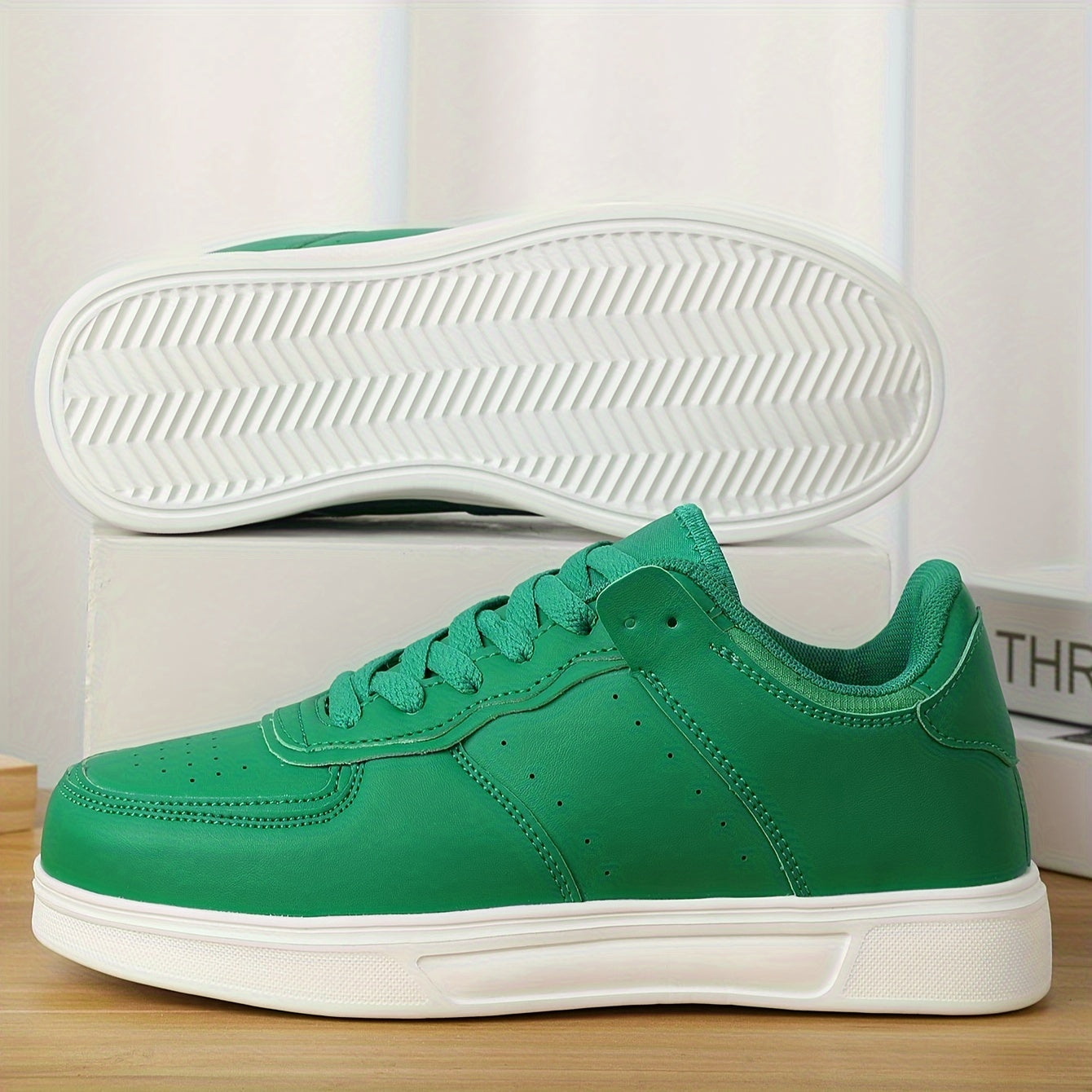 Faux Leather Flat Breathable Skate Shoes Non Slip Casual Sneakers