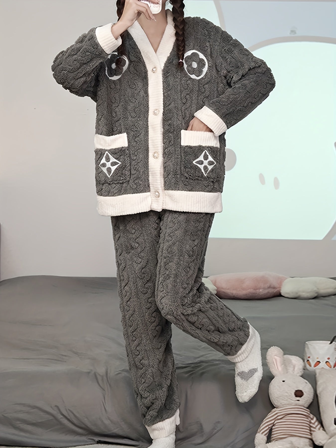 Floral Print Fuzzy Pajama Set Long Sleeve V Neck Women's Sleepwear