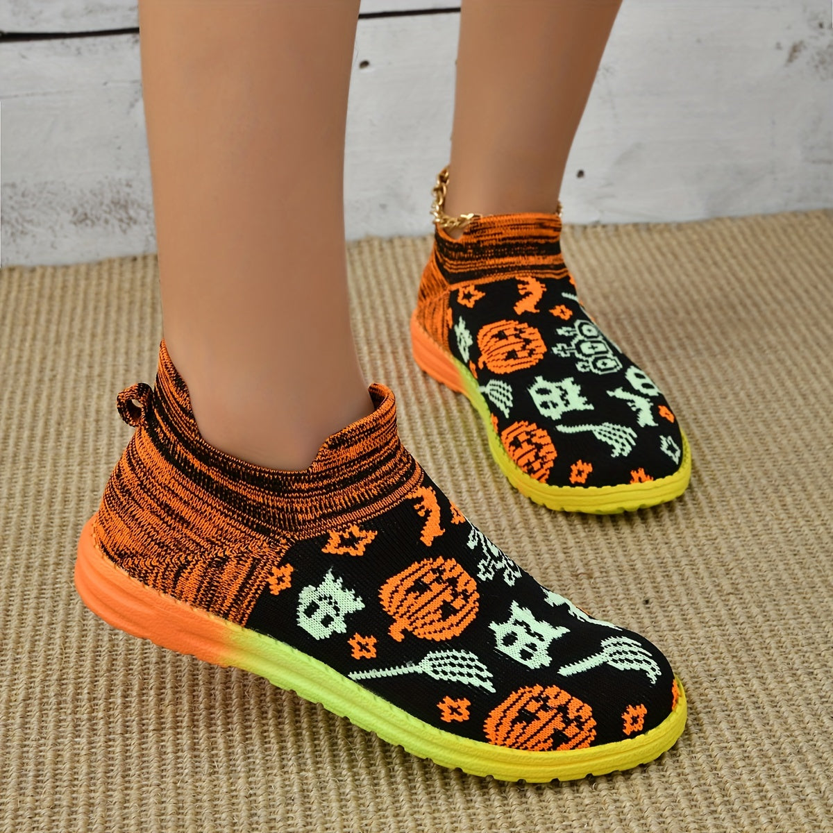 Women's Pumpkin Ghost Pattern Mesh Sneakers Sporty Running Shoes For Halloween