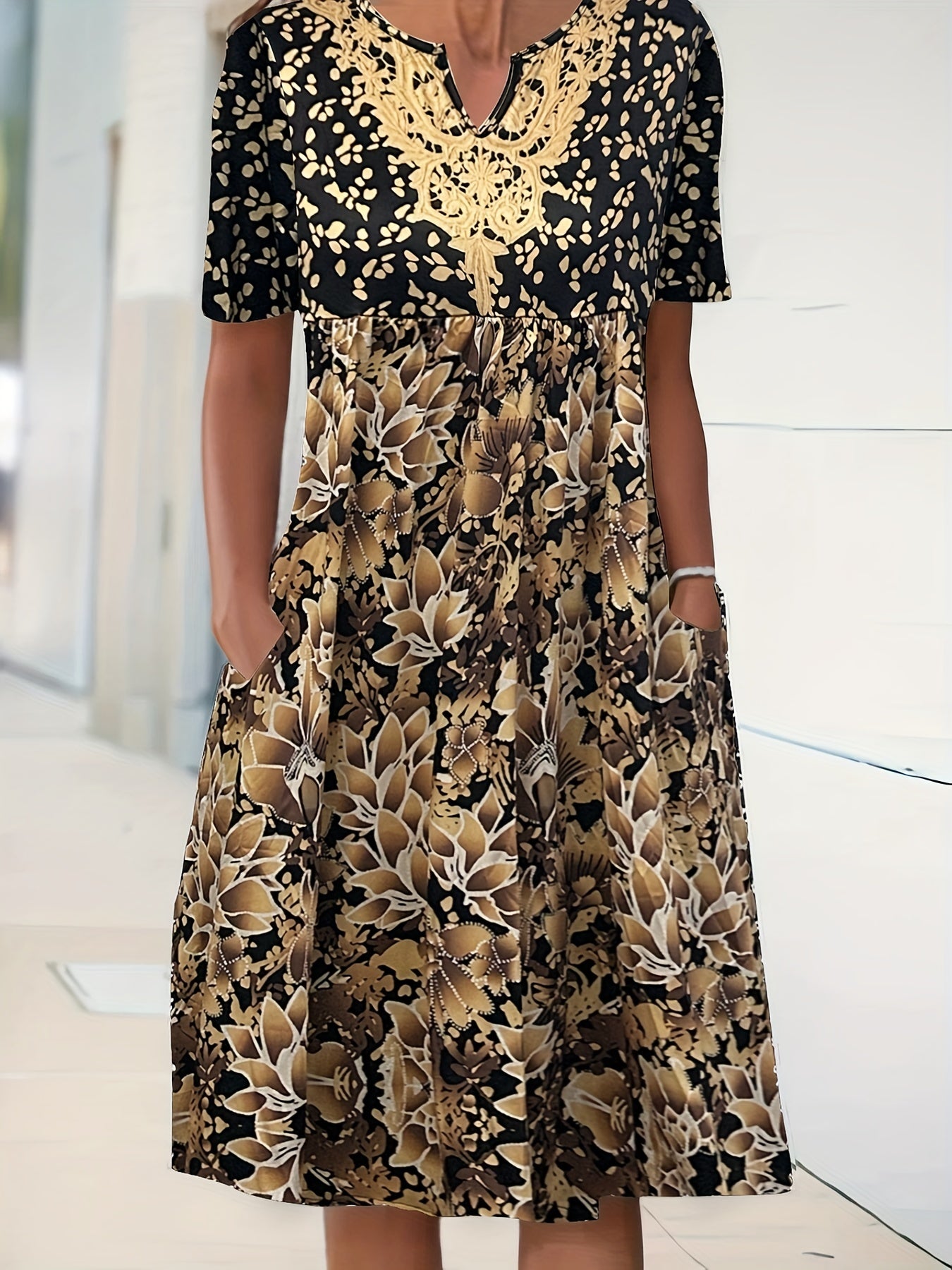  Floral Print Short Sleeve Notched Neck Dress With Pockets