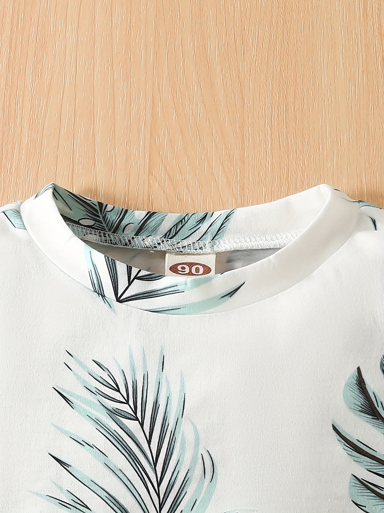 2pcs Boys Leaf Print T shirt & Shorts Summer Clothes Sets