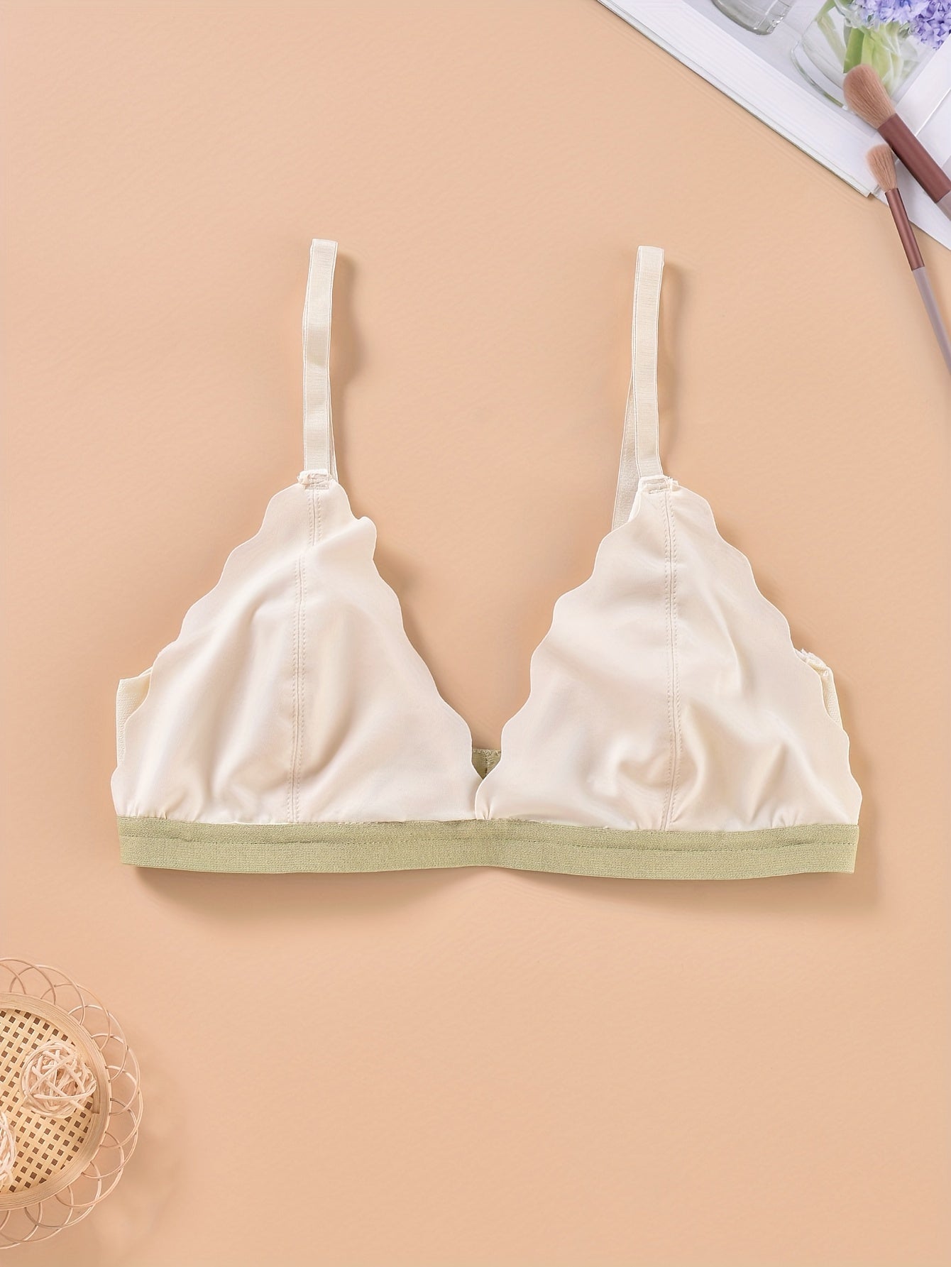 Lace Wireless Bra with Scalloped Trim - Comfortable Floral Lingerie