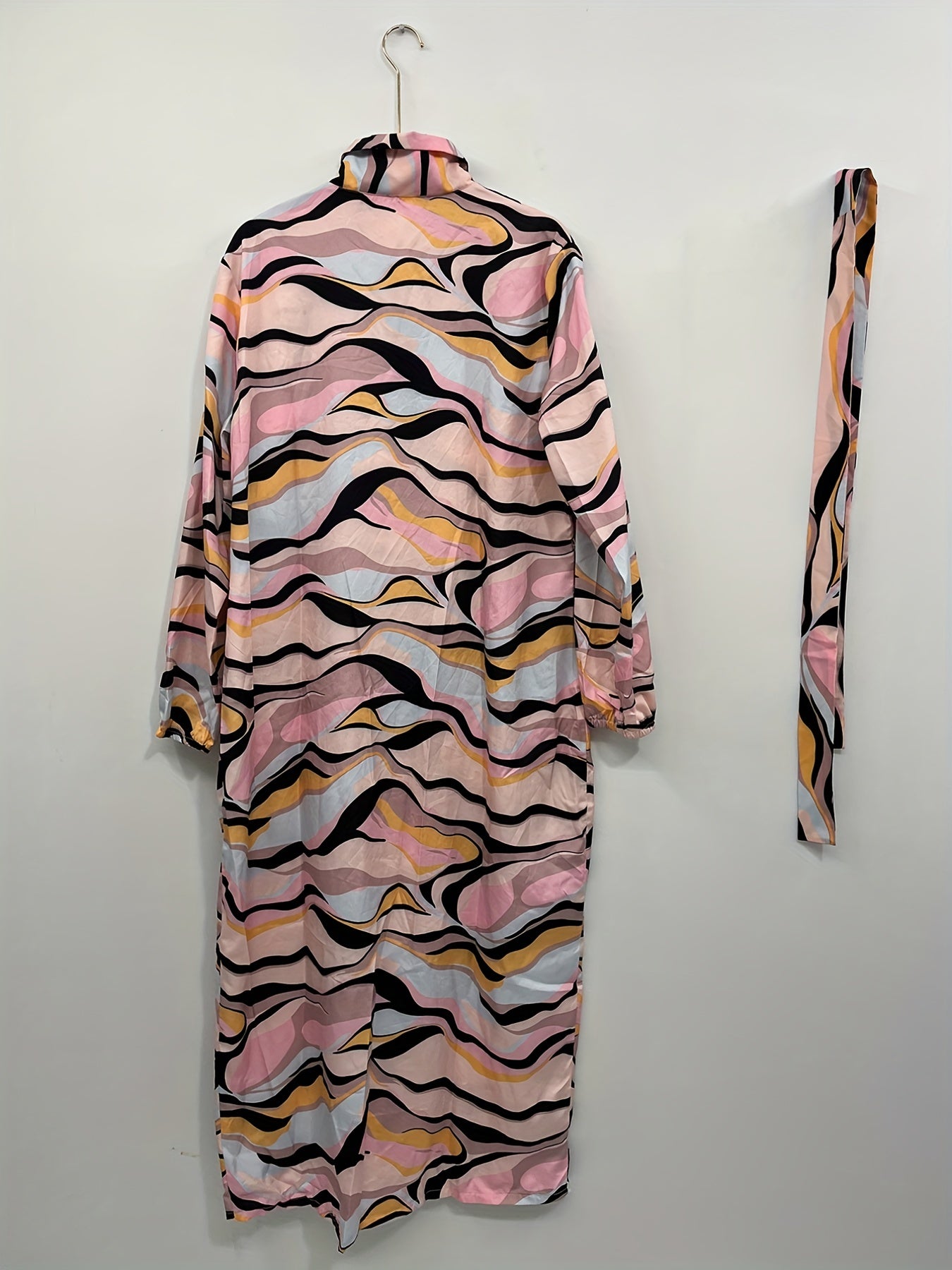 Plus Size Abstract Stripe Lantern Sleeve Maxi Shirt Dress