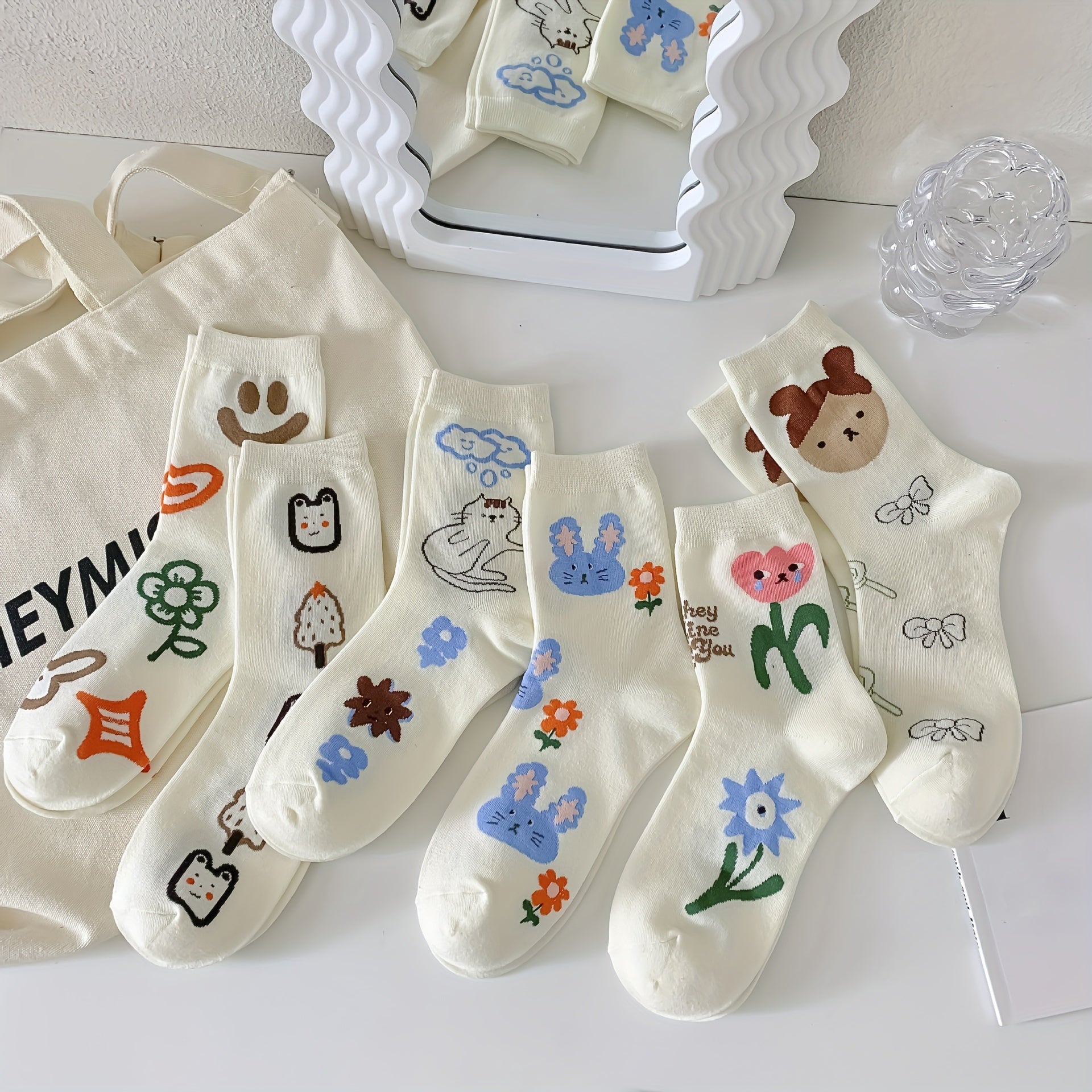 6 Pairs Cartoon Graffiti Mid Tube Socks for Women