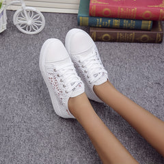 Women's Mesh Sneakers Lace Up Low Round Toe Breathable Shoes