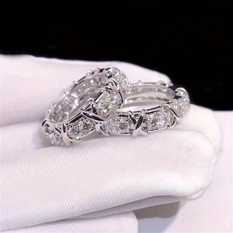 Golden Hip hop Ring Men's And Women's Zircon Punk Wedding Ring Jewelry