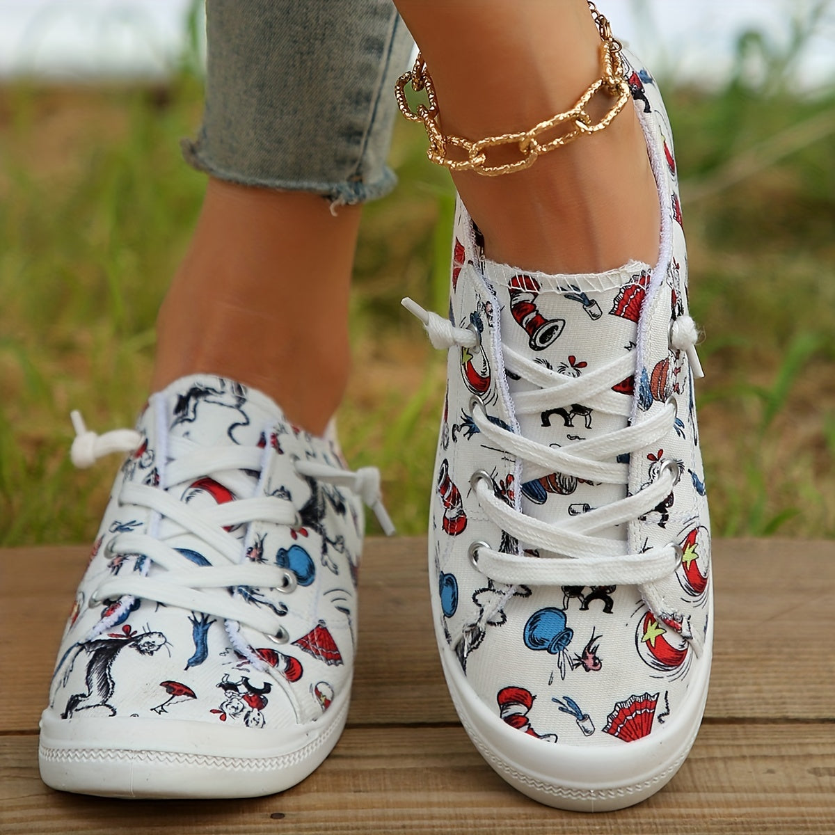 Women's Cartoon Print Canvas Low Top Flat Walking Shoes