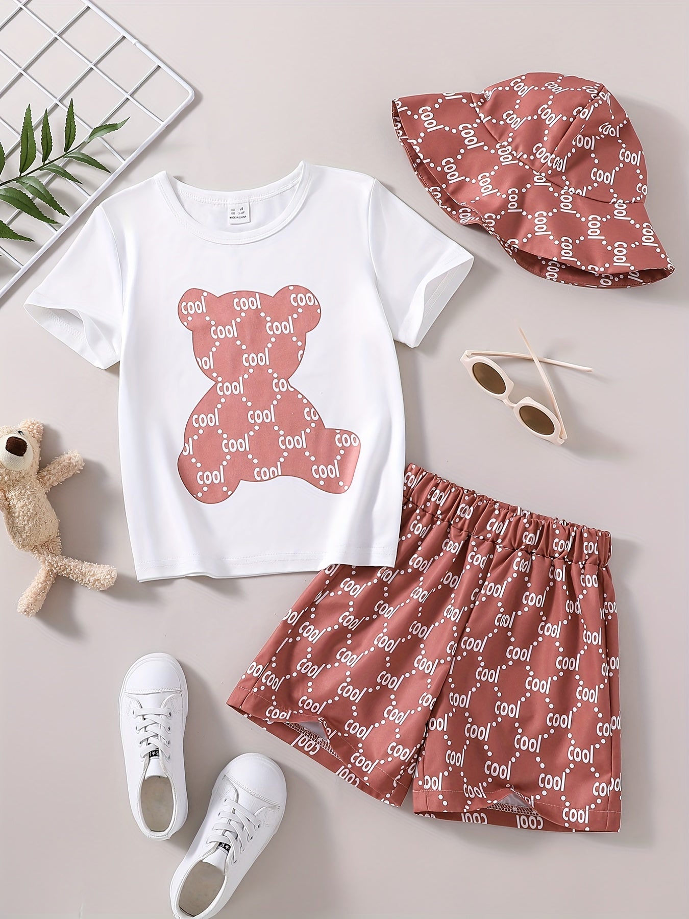 Boys Bear Print T-shirt & Shorts & Hat Set Casual Summer Outfit