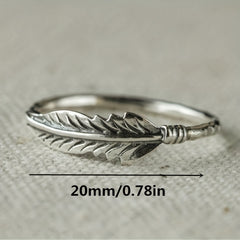 Retro Men's Feather Pattern Ring