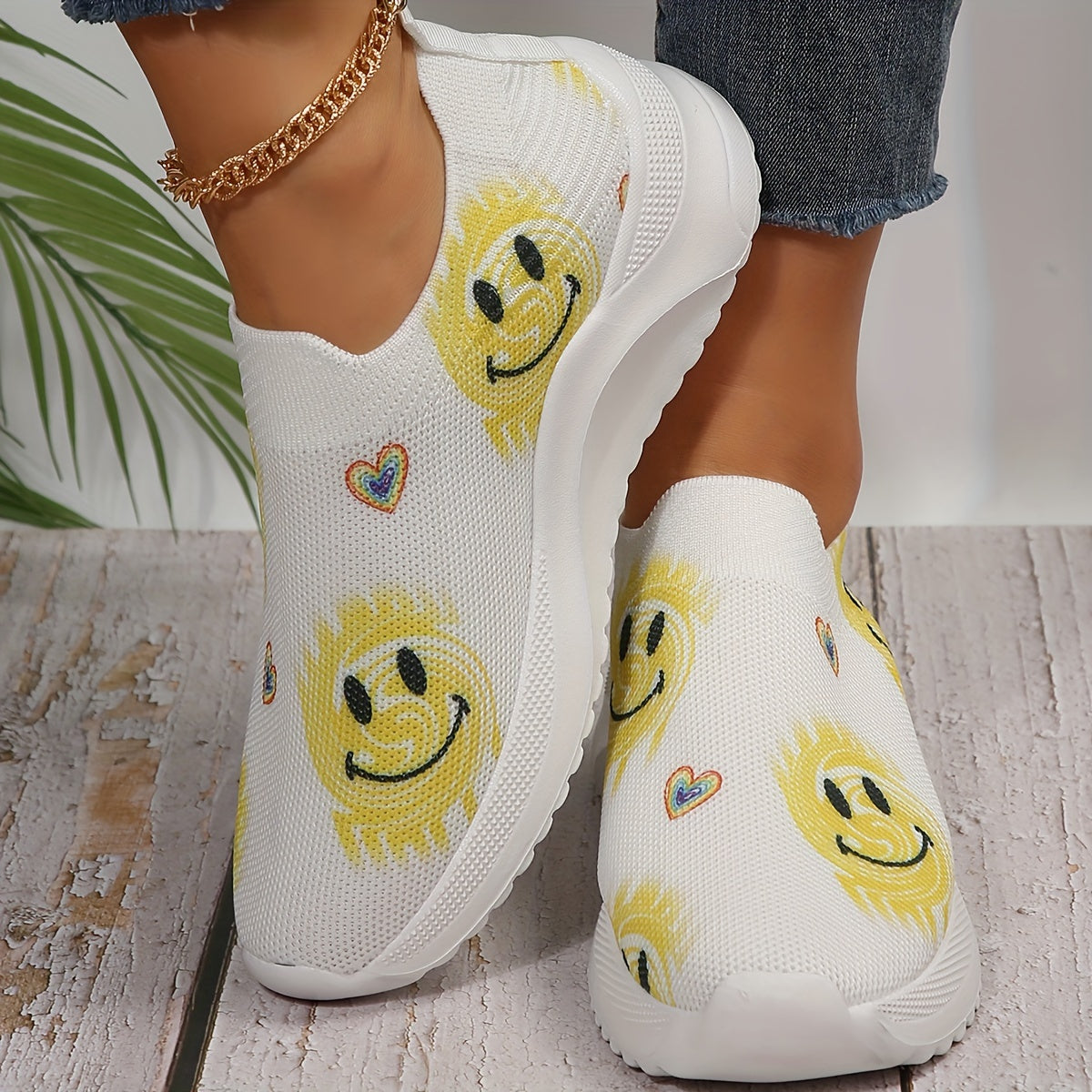 Smiling Face Print Mesh Running Shoes Lightweight Outdoor Sport Sneakers