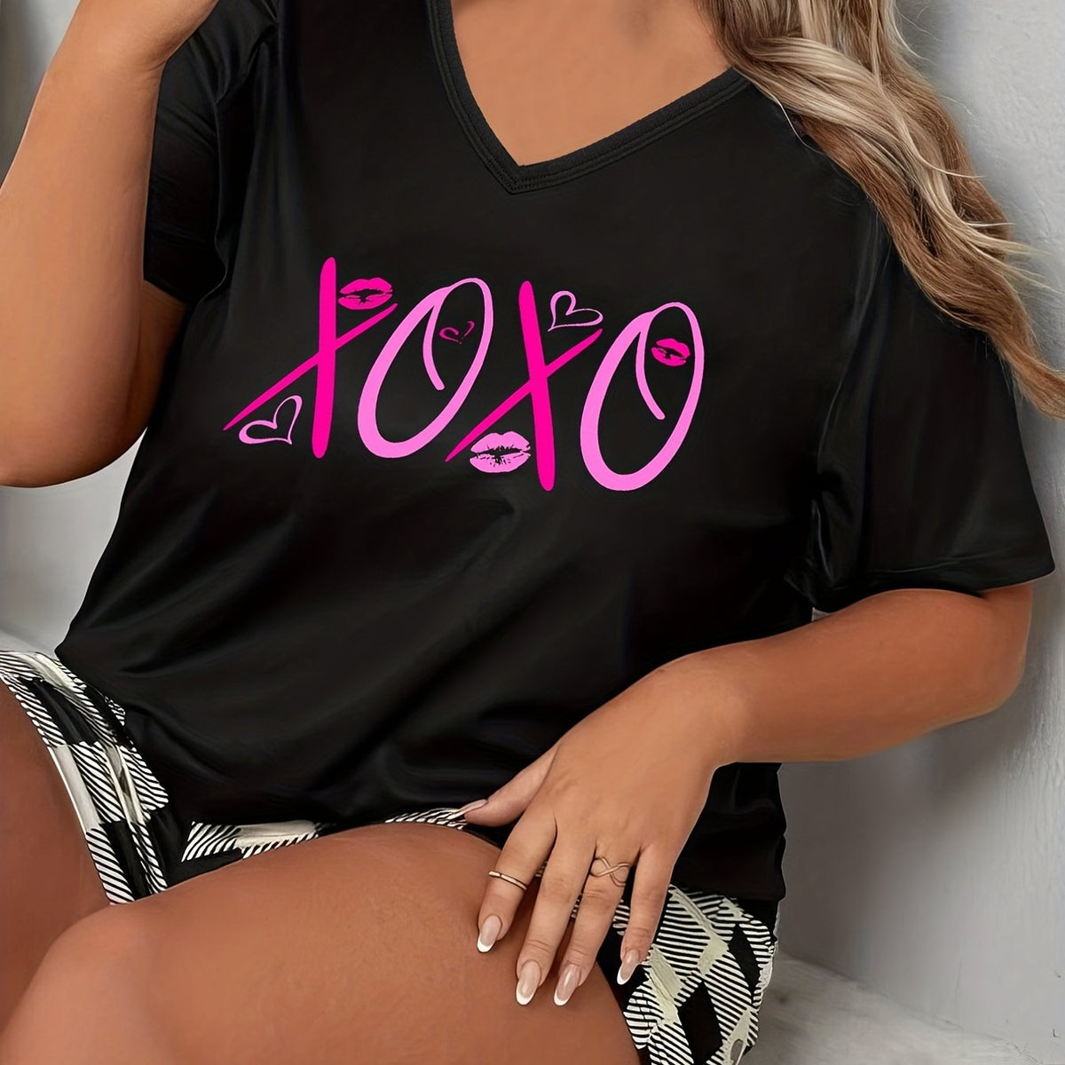  Lip & Heart Print V Neck Pajama Top