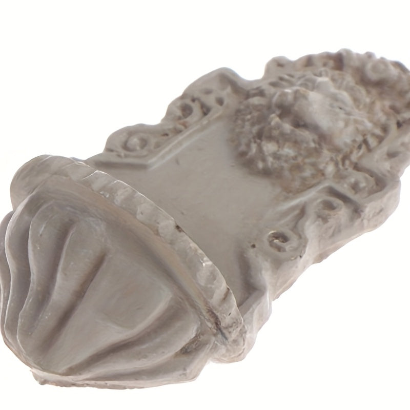 Realistic Gray Lion Head Wall Decoration for Fairy Gardens