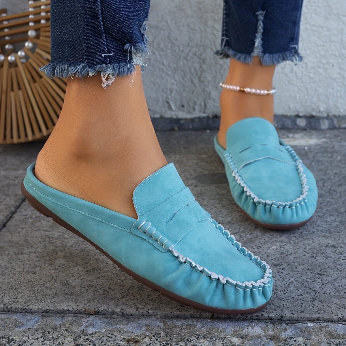 Women's Solid Flat Slip On Shoes Lightweight Soft Sole Outdoor Slides