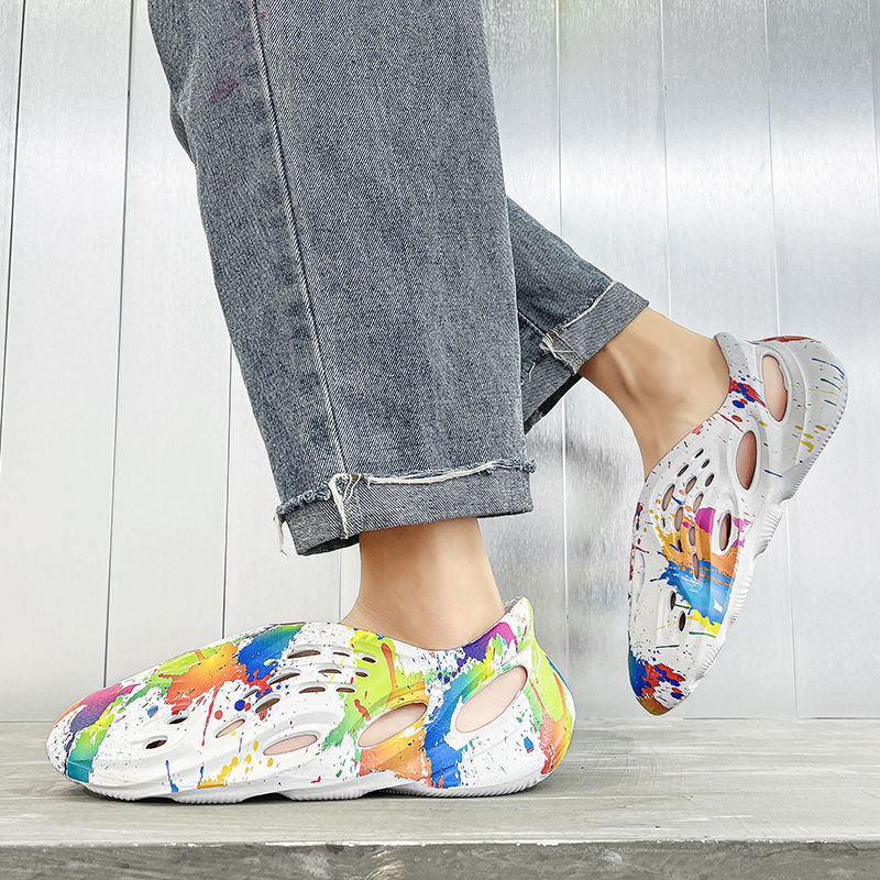 Unisex Foam Slides Comfortable Clogs Couple Graffiti Garden Shoes